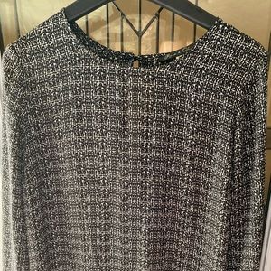 SALE 2/$10 Long Sleeve Blouse Size XL